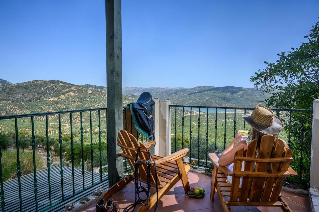 Country Hotel Velani Avdou Екстер'єр фото